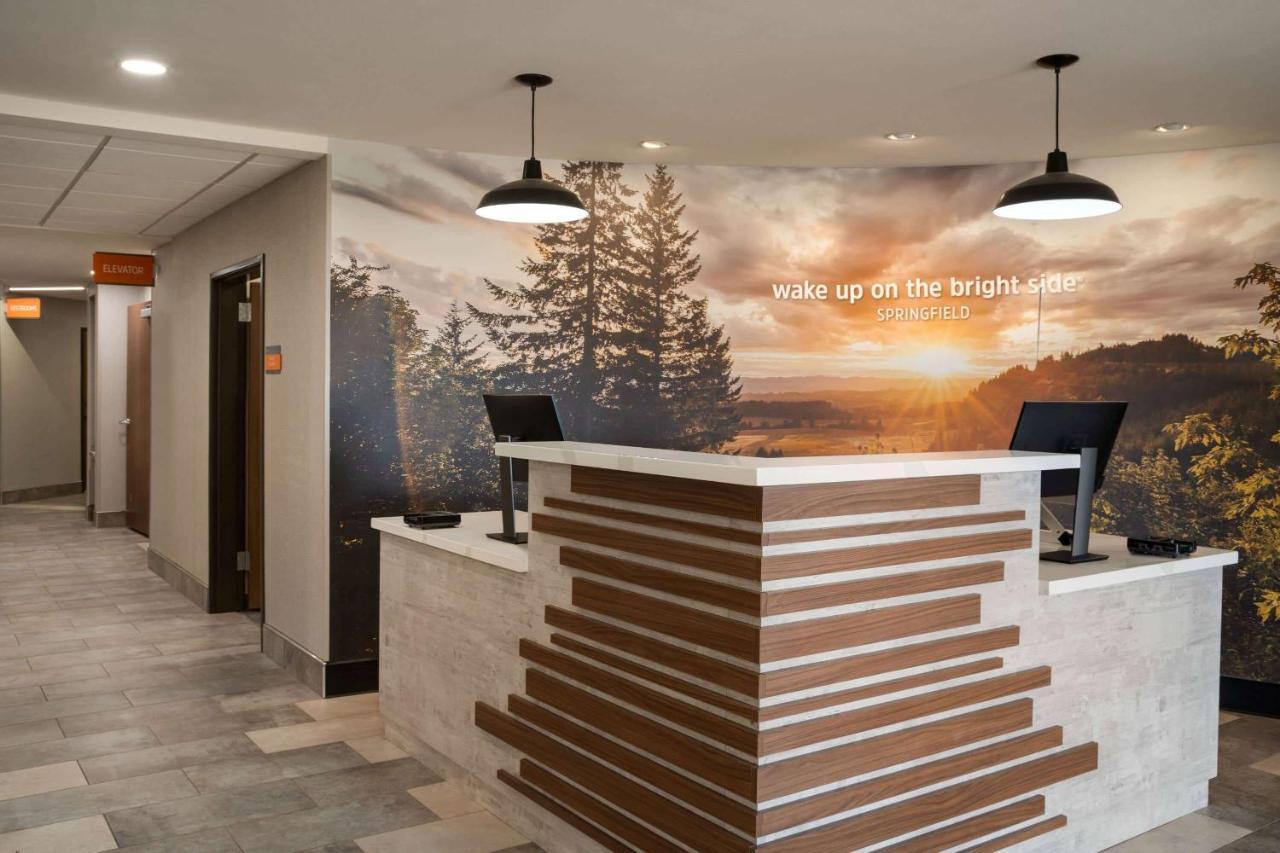 La Quinta Inn & Suites By Wyndham Springfield Eksteriør billede