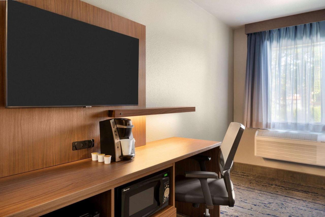 La Quinta Inn & Suites By Wyndham Springfield Eksteriør billede