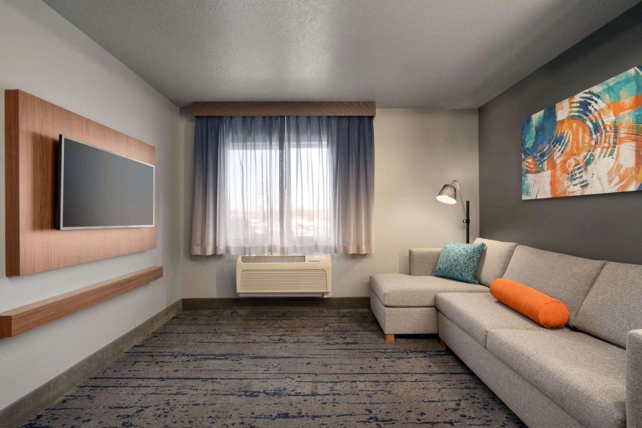 La Quinta Inn & Suites By Wyndham Springfield Eksteriør billede