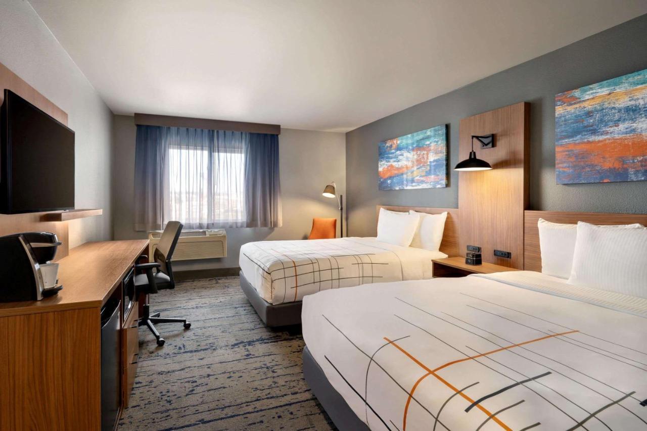 La Quinta Inn & Suites By Wyndham Springfield Eksteriør billede