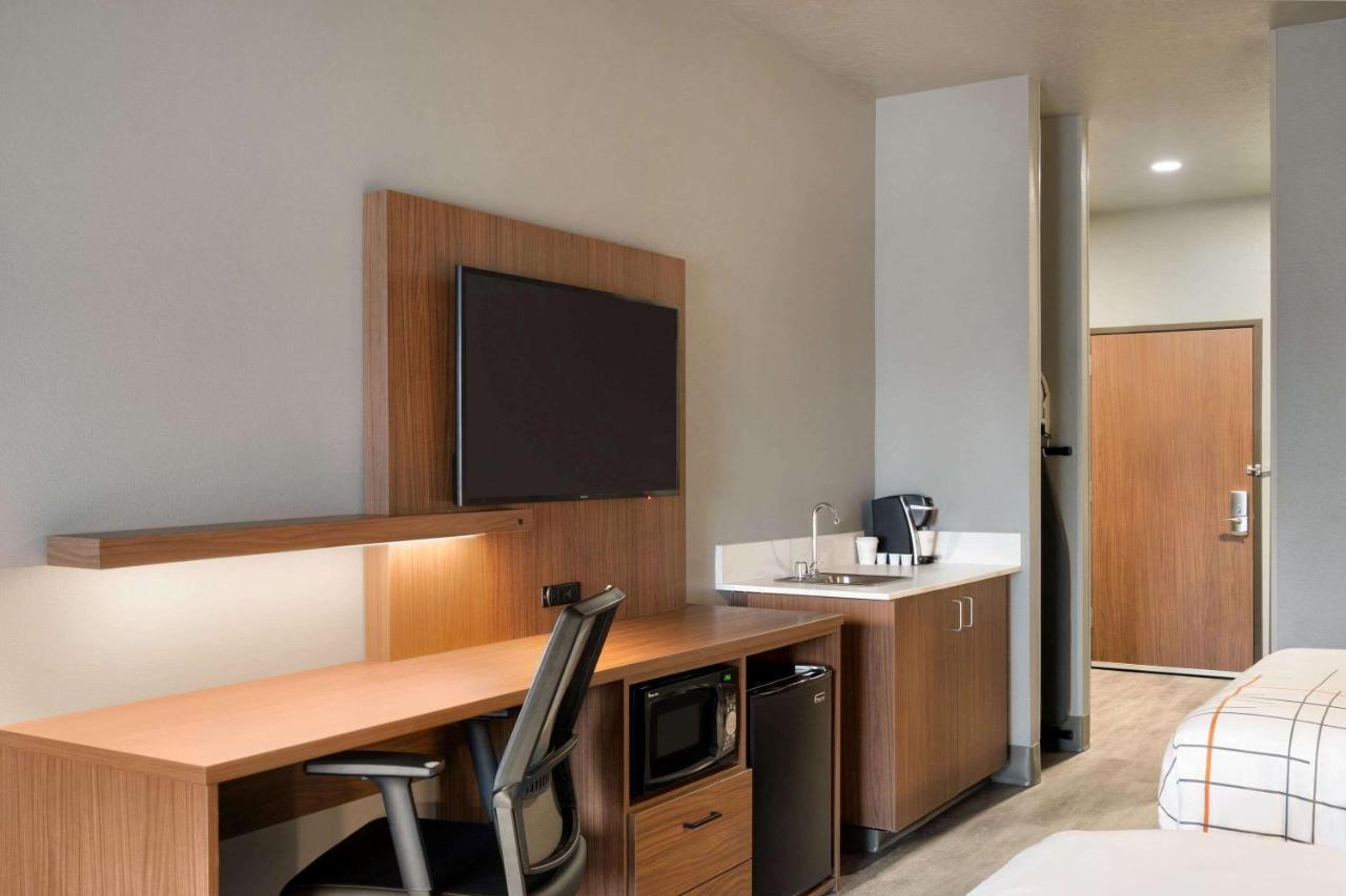 La Quinta Inn & Suites By Wyndham Springfield Eksteriør billede