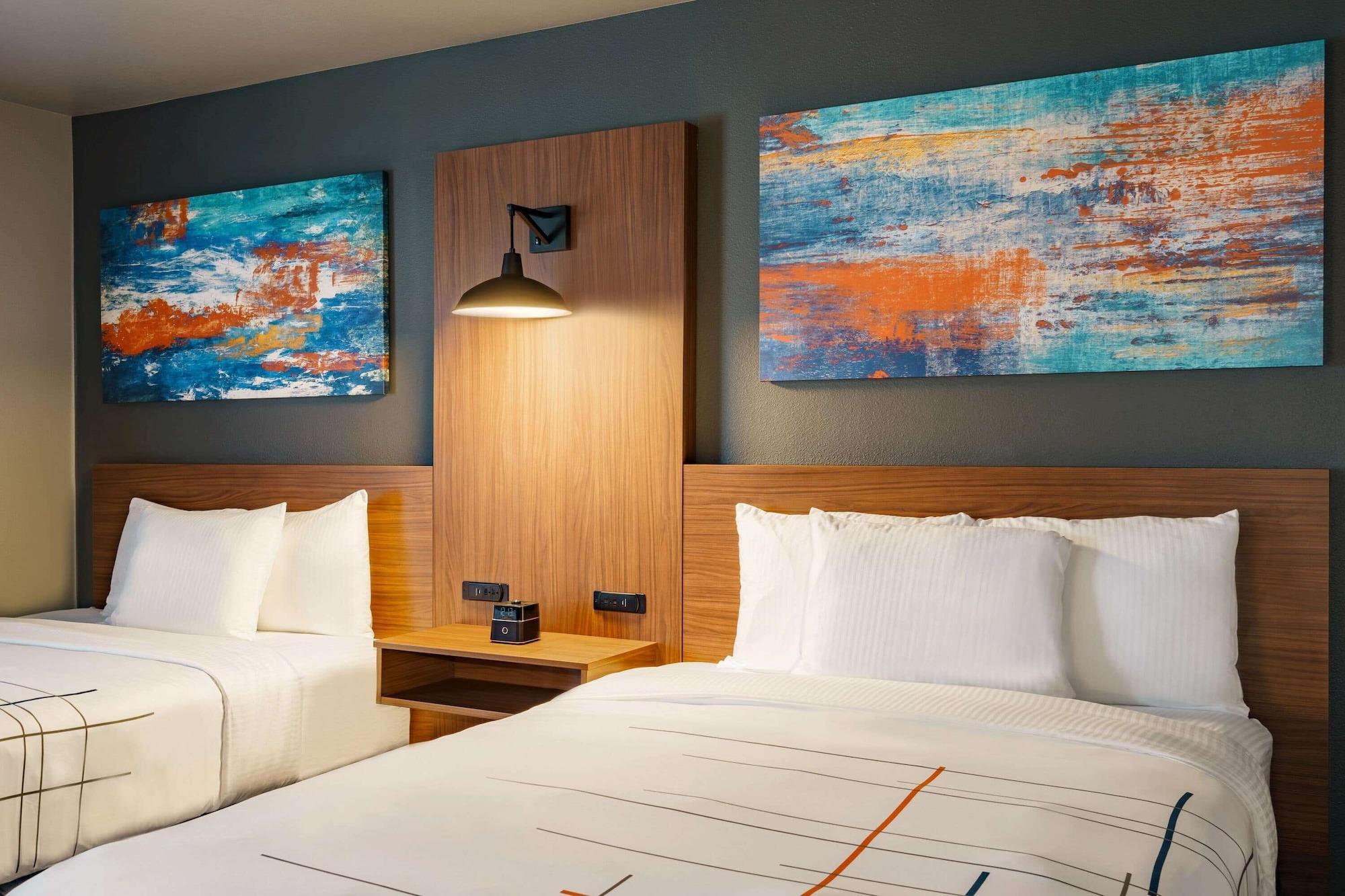 La Quinta Inn & Suites By Wyndham Springfield Eksteriør billede