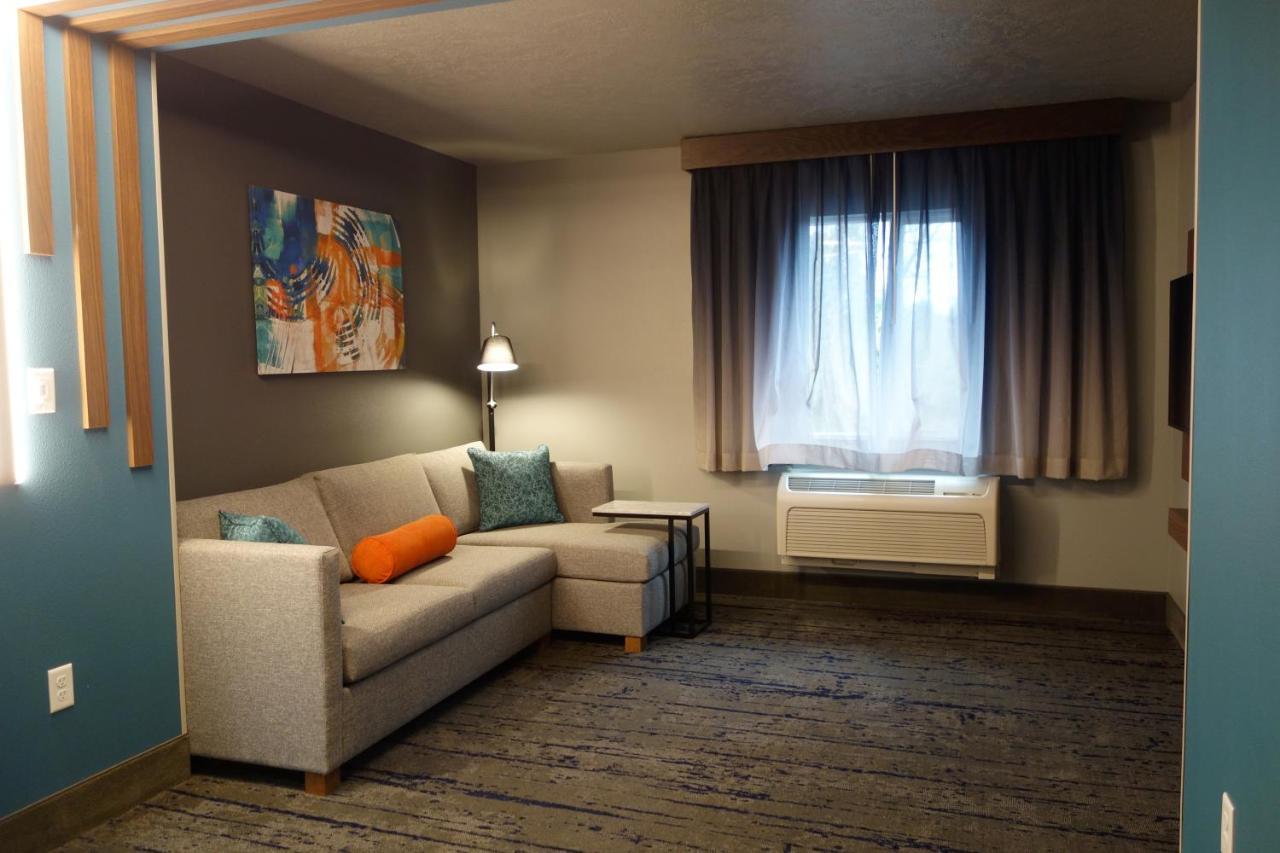 La Quinta Inn & Suites By Wyndham Springfield Eksteriør billede